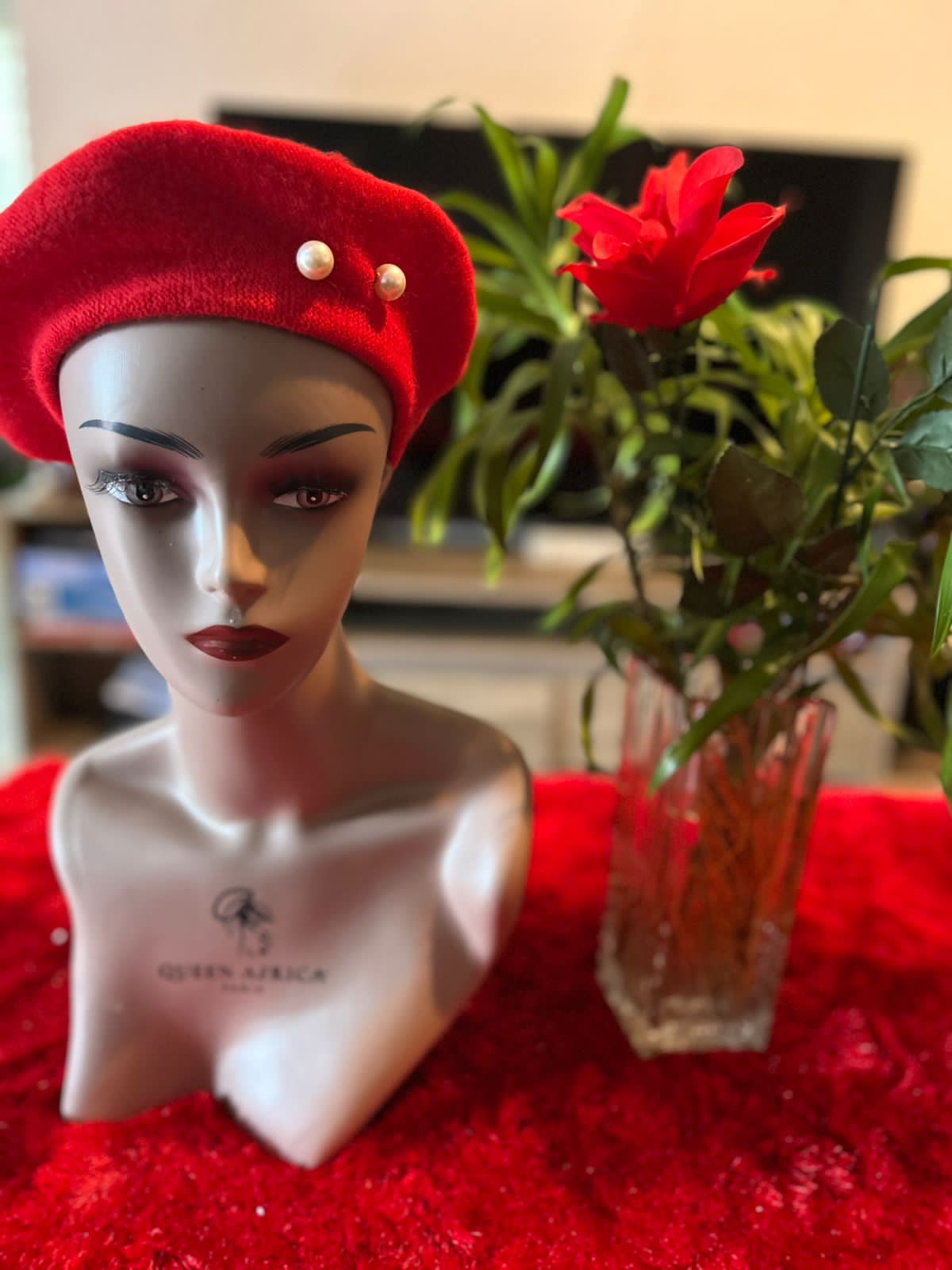 Red Beret with pearl